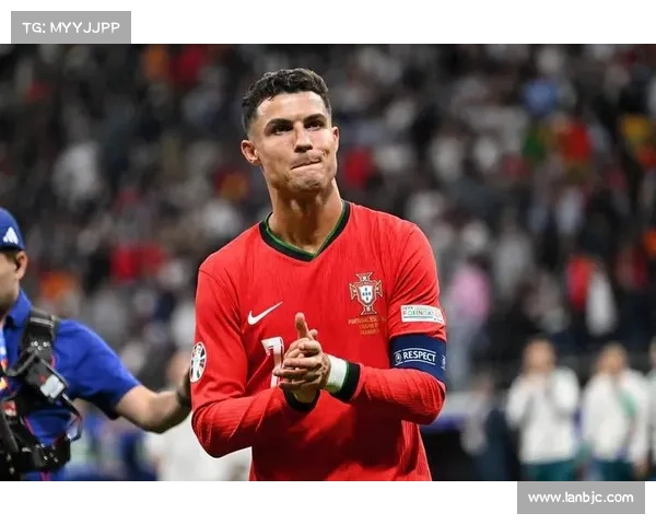 希季尔如何迎战C罗强势挑战展现年轻球员无畏精神与技战术智慧