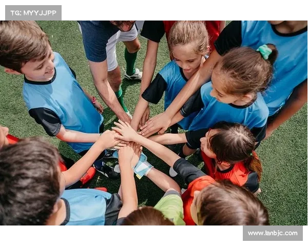 海瑟尔关事件对足球圈其他球队发展与安全管理的深远影响解析 海瑟尔关事件对足球圈其他球队发展与安全管理的深远影响解析