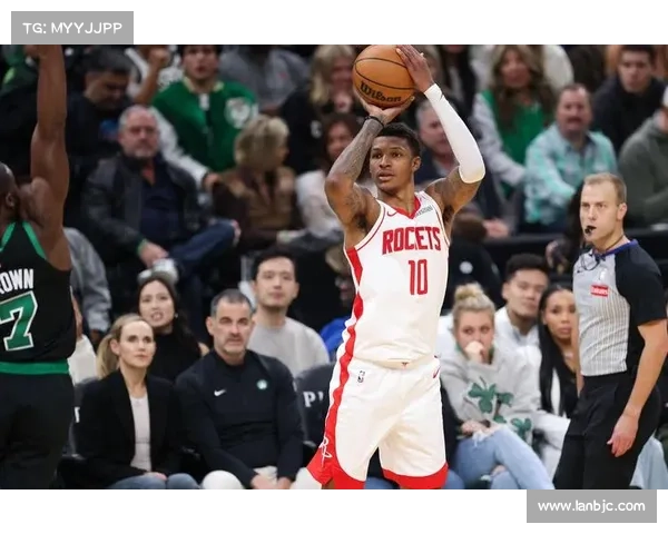 开拓者大胜鹈鹕迎新赛季 新篇章启航激战正酣